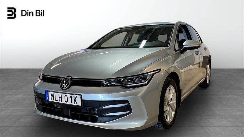 Begagnad VW Golf VIII Life 150 HK (110 kW) 2025 Silver Kombi