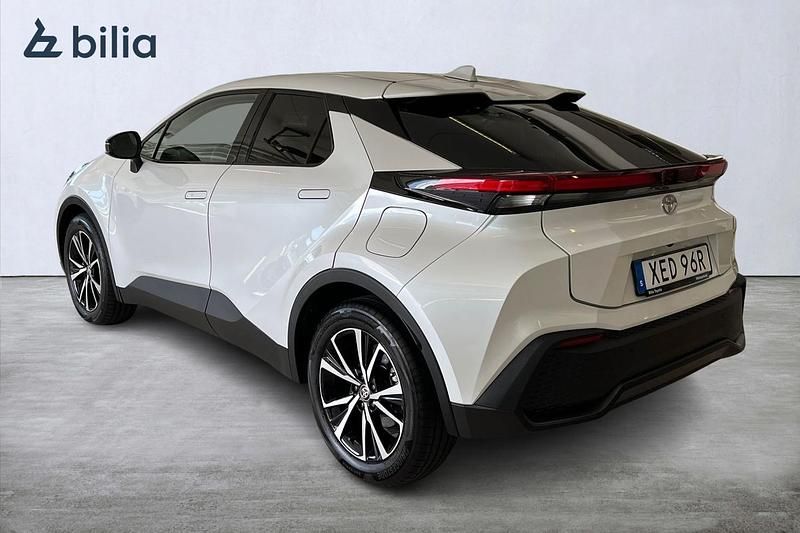 Begagnad Toyota C-HR Style 226 HK (166 kW) 2024 Vit SUV