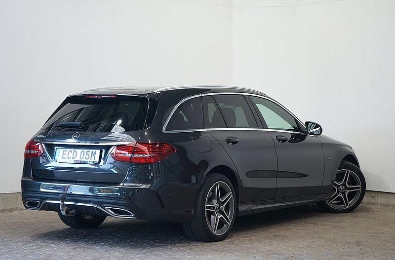 Begagnad Mercedes C300e AMG line 306 HK (225 kW) 2020 Grå Kombi