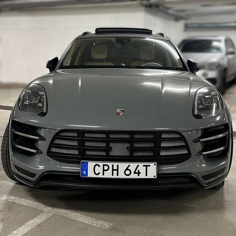 Grå Begagnad 2016 Porsche Macan Turbo SUV | 388 000 kr - Bild 1/4