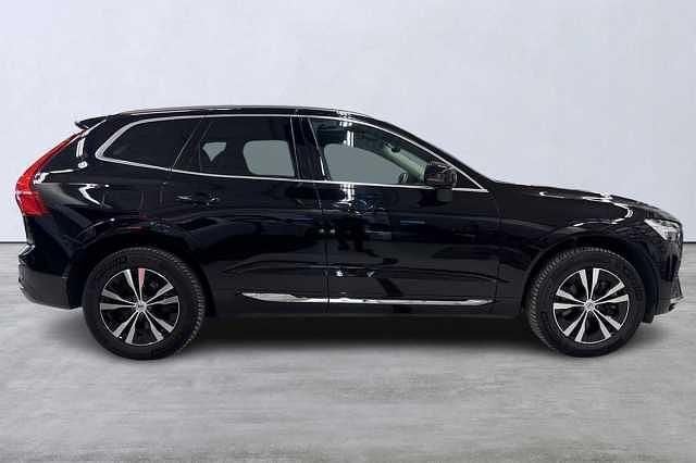 Begagnad Volvo XC60 Core 253 HK (186 kW) 2022 Svart SUV