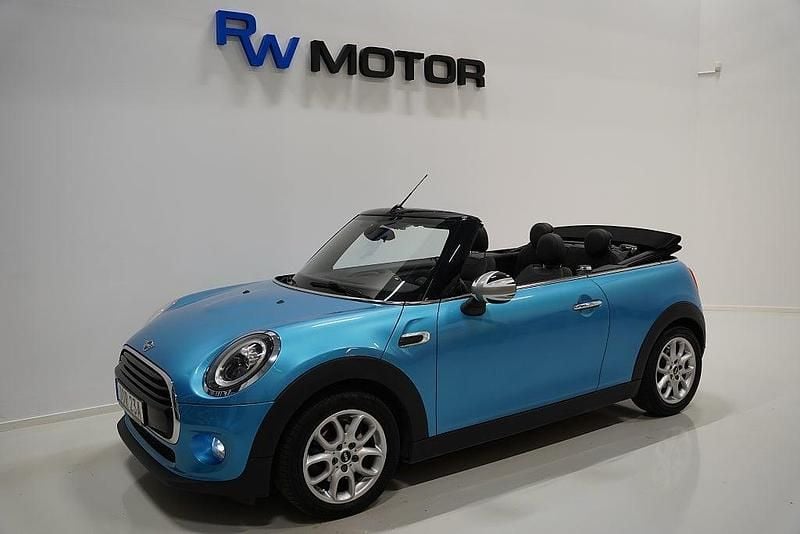 Begagnad Mini Cooper Cabriolet Essential 136 HK (100 kW) 2019 Blå Cab
