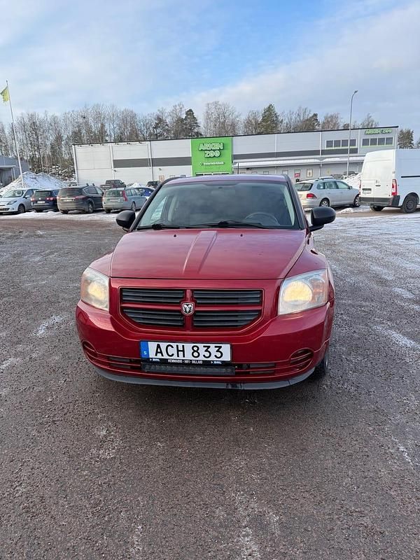 Begagnad Dodge Caliber 150 HK (110 kW) 2008 Halvkombi