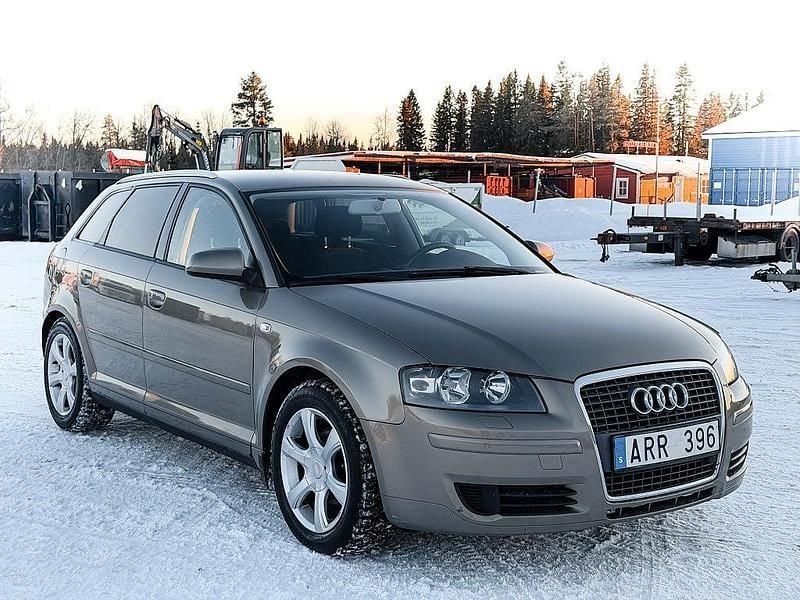 Begagnad Audi A3 Sportback Proline 105 HK (77 kW) 2007 Ljusbrun Halvkombi