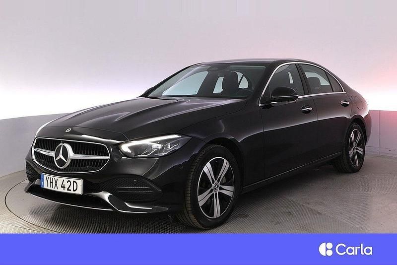 Svart Begagnad 2023 Mercedes C300e Avantgarde Sedan | 441 900 kr (Superpris) - Bild 1/4