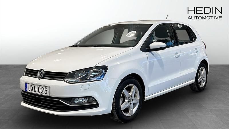 Vit Begagnad 2015 VW Polo Halvkombi | 119 000 kr (Marknadspris) - Bild 1/4