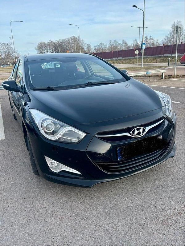 Svart Begagnad 2012 Hyundai i40 Sedan | 85 000 kr (Marknadspris) - Bild 1/4