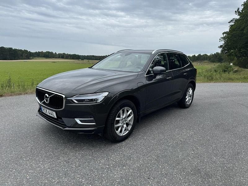 Grå Begagnad 2020 Volvo XC60 Momentum SUV | 315 000 kr (Superpris) - Bild 1/4