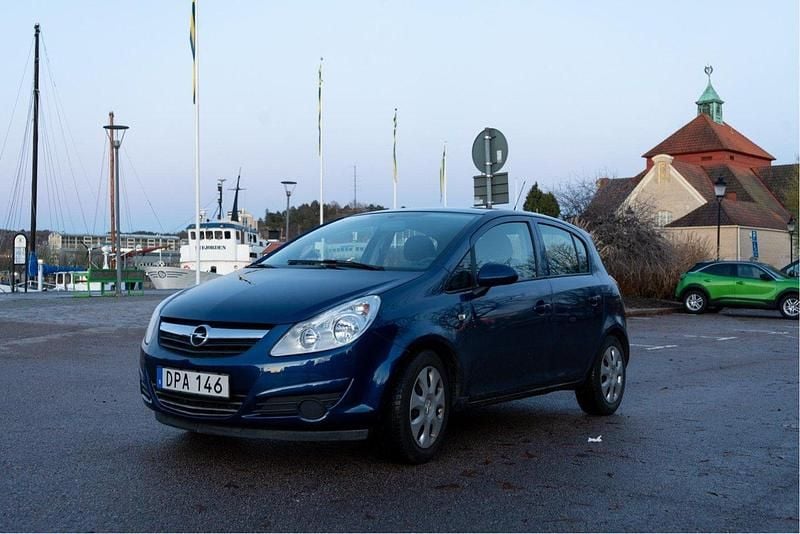 Blå Begagnad 2009 Opel Corsa Halvkombi | 37 500 kr (Bra pris) - Bild 1/4