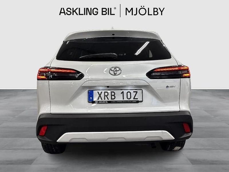 Begagnad Toyota Corolla Cross Style 140 HK (102 kW) 2025 Vit SUV
