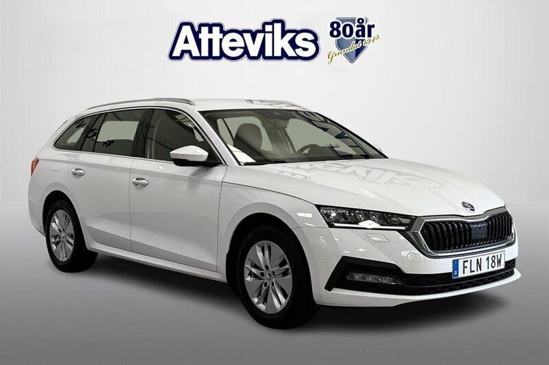 Vit Begagnad 2024 Skoda Octavia Ambition Kombi | 279 900 kr (Marknadspris) - Bild 1/4