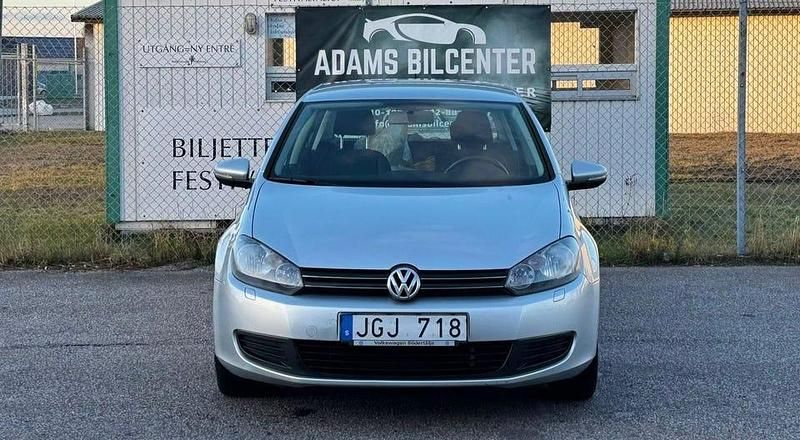 Begagnad VW Golf VII 105 HK (77 kW) 2012 Silver Halvkombi