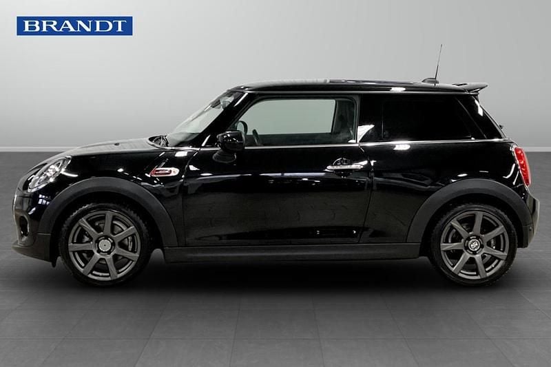 Begagnad Mini Cooper 136 HK (100 kW) 2020 Svart Halvkombi
