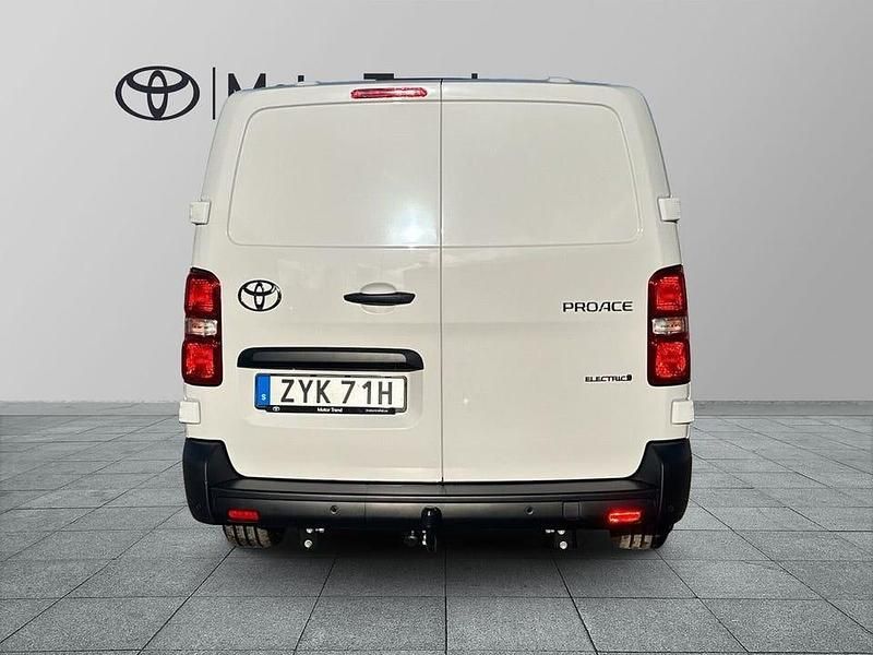 Ny Toyota Proace Comfort 100 kW (137 HK) 2025 Vit Minibuss