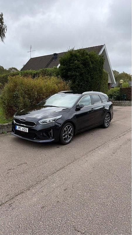 Svart Begagnad 2019 Kia Ceed Sportswagon GT-Line Kombi | 183 000 kr (Marknadspris) - Bild 1/4