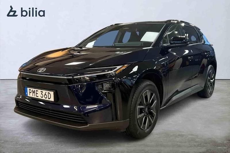 Blå Ny 2025 Toyota bZ4X SUV | 589 900 kr - Bild 1/1
