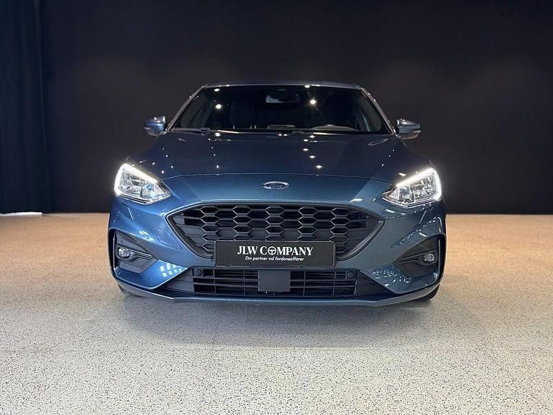 Begagnad Ford Focus ST-Line 125 HK (91 kW) 2021 Blå Halvkombi