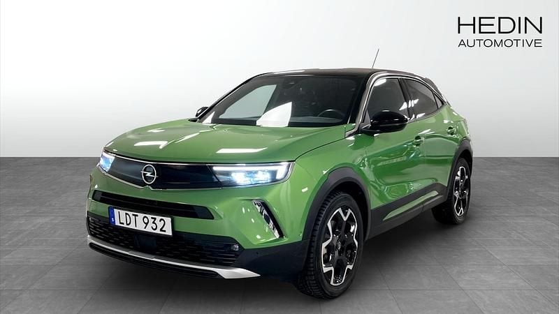 Jet black Begagnad 2022 Opel Mokka-e Ultimate SUV | 192 800 kr (Bra pris) - Bild 1/4