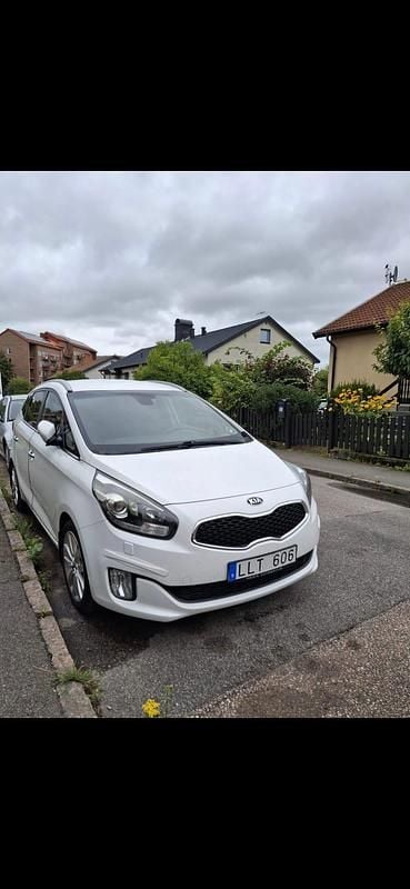 Begagnad Kia Carens 136 HK (100 kW) 2014 Minibuss