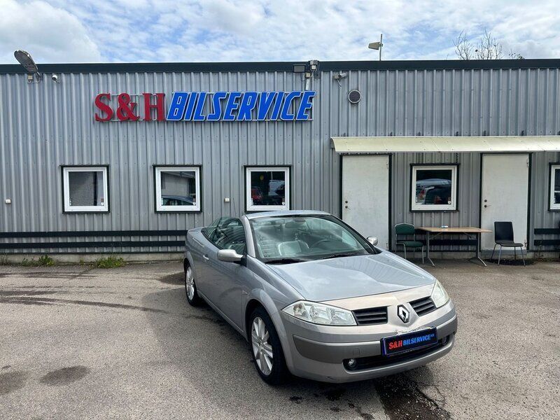 Silver Begagnad 2005 Renault Mégane Cabriolet Cab | 39 900 kr (Marknadspris) - Bild 1/4