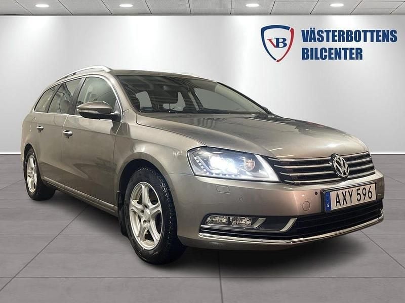 Ljusbrun (brun) Begagnad 2012 VW Passat GT Kombi | 74 900 kr (Marknadspris) - Bild 1/4