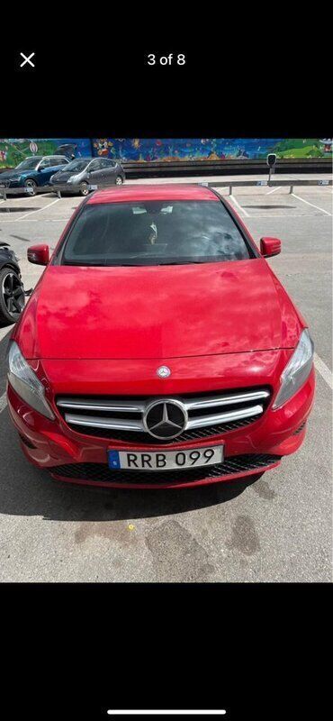 Röd Begagnad 2014 Mercedes A180 Urban Halvkombi | 135 000 kr (Lite dyr) - Bild 1/4