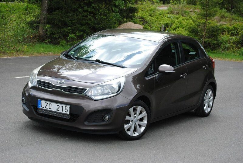Begagnad 2012 Kia Rio 2 Halvkombi | 40 000 kr (Marknadspris) - Bild 1/4