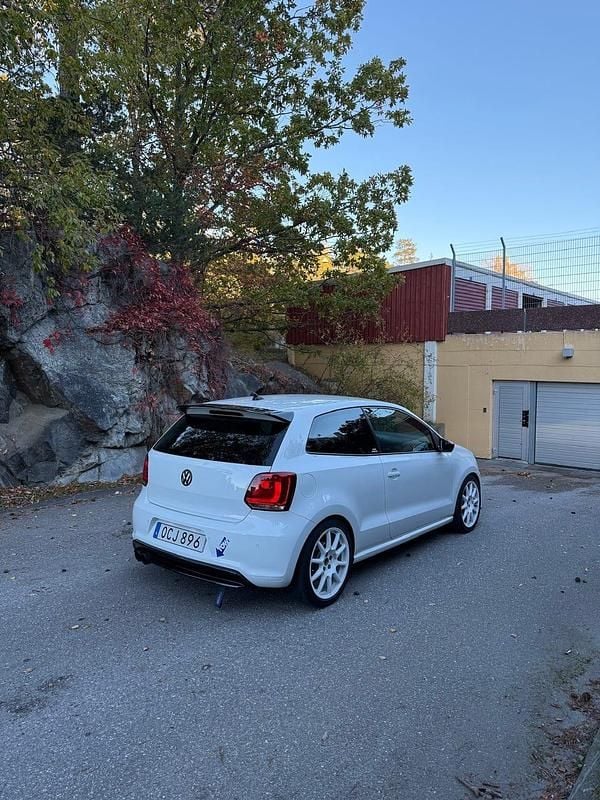 Begagnad VW Polo R 220 HK (161 kW) 2014
