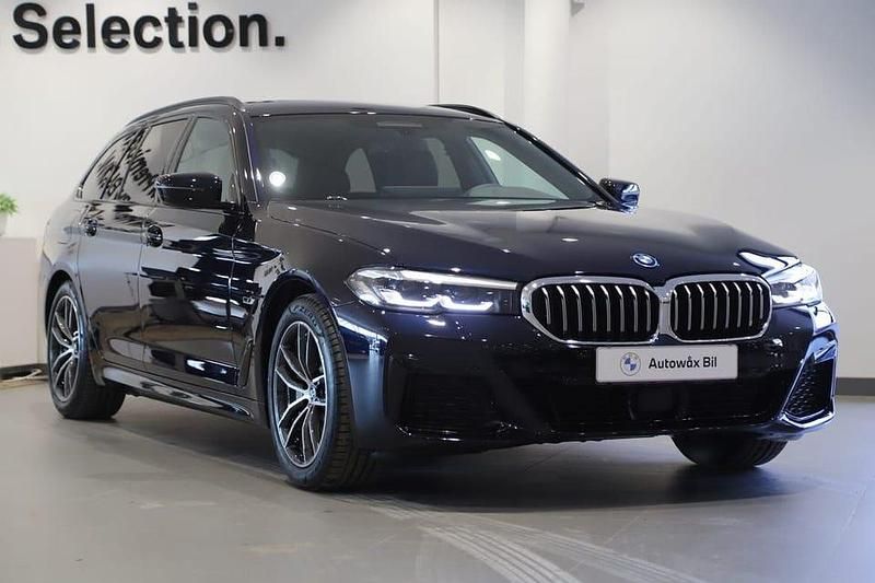 Svart Begagnad 2024 BMW 530 M Sport Kombi | 455 000 kr - Bild 1/2