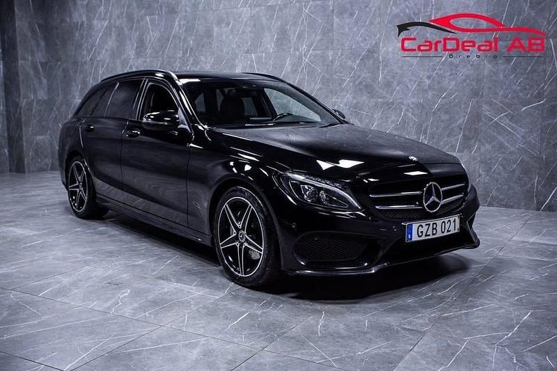 Svart Begagnad 2017 Mercedes C220 AMG line Kombi | 159 800 kr (Marknadspris) - Bild 1/4