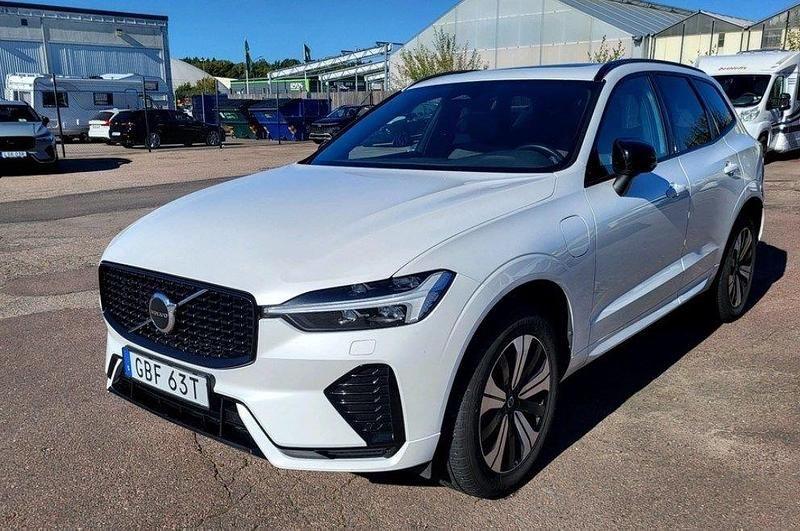 Vit Begagnad 2023 Volvo XC60 SUV | 469 900 kr (Marknadspris) - Bild 1/3