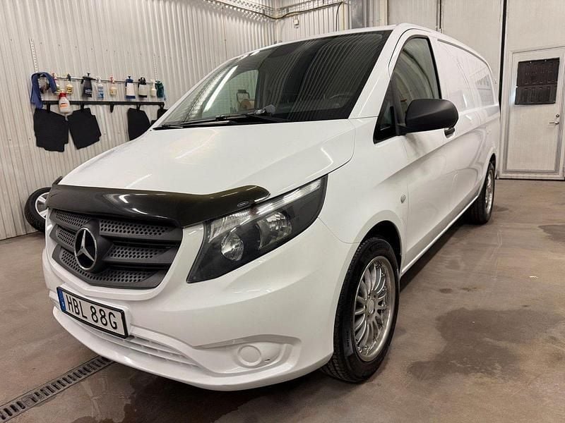 Vit Begagnad 2020 Mercedes Vito Minibuss | 225 000 kr (Bra pris) - Bild 1/4