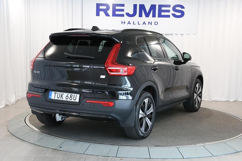 Begagnad Volvo XC40 Plus 210 HK (154 kW) 2022 Svart SUV