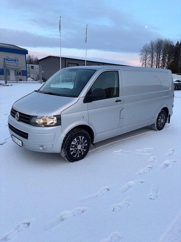 Begagnad VW T5 140 HK (102 kW) 2010 Silver Van