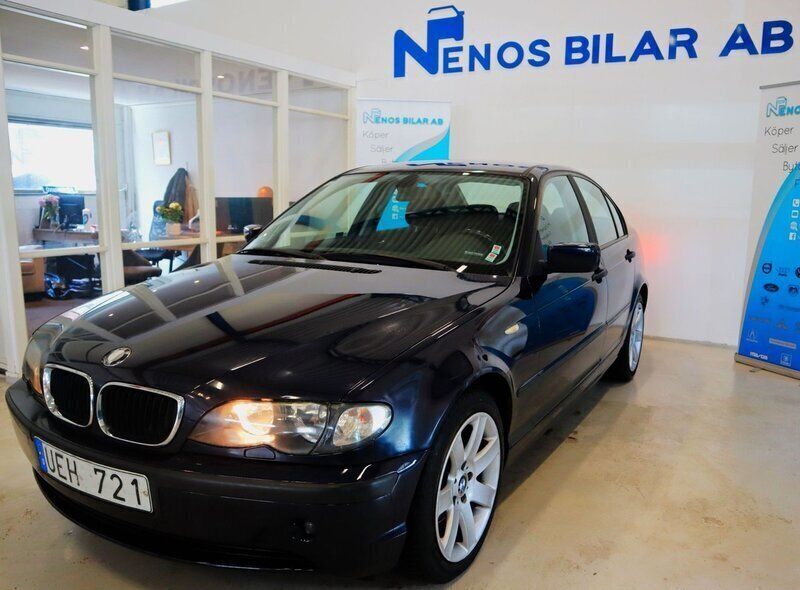 Blå Begagnad 2003 BMW 318 Sedan | 44 500 kr (Dyr) - Bild 1/4