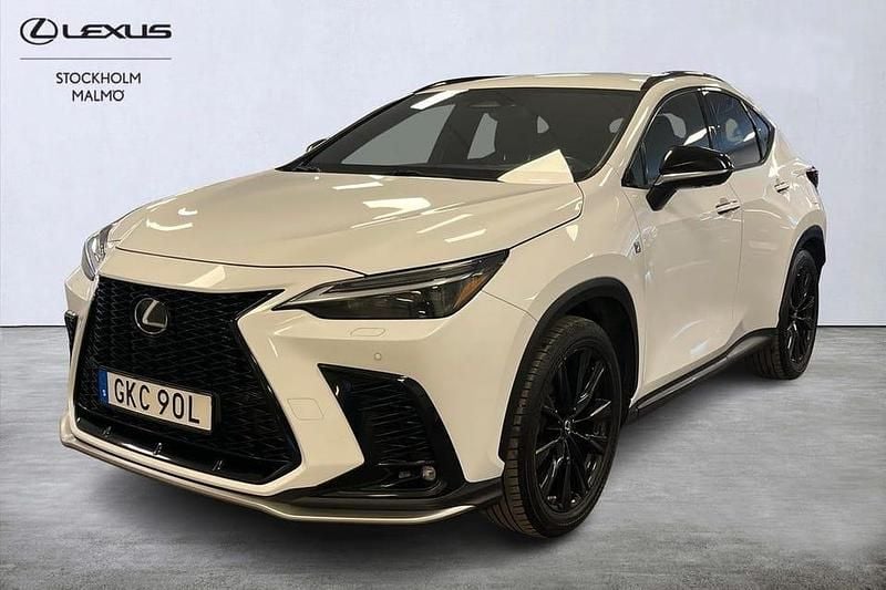 Vit Begagnad 2022 Lexus NX350h Sport Line SUV | 499 000 kr (Marknadspris) - Bild 1/4