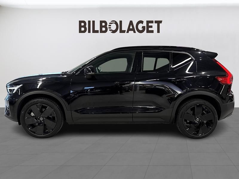 Begagnad Volvo EX40 Performance 325 kW (442 HK) 2024 Svart SUV