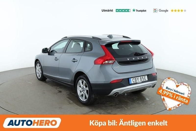 Begagnad Volvo V40 CC Momentum 151 HK (111 kW) 2019 Grå Kombi