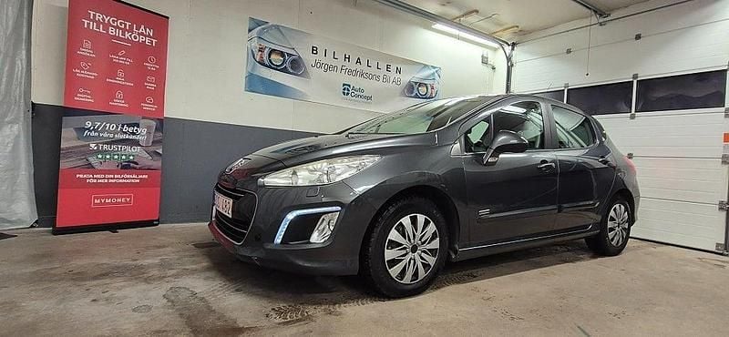 Mörkgrå Begagnad 2012 Peugeot 308 Halvkombi | 59 000 kr (Bra pris) - Bild 1/4