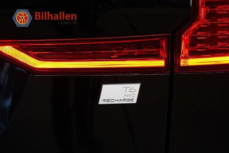 Begagnad Volvo XC60 Core 253 HK (186 kW) 2022 Svart SUV