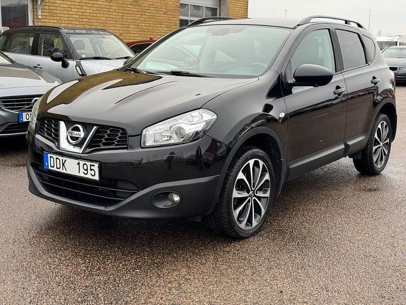 Svart Begagnad 2013 Nissan Qashqai SUV | 89 500 kr (Marknadspris) - Bild 1/4