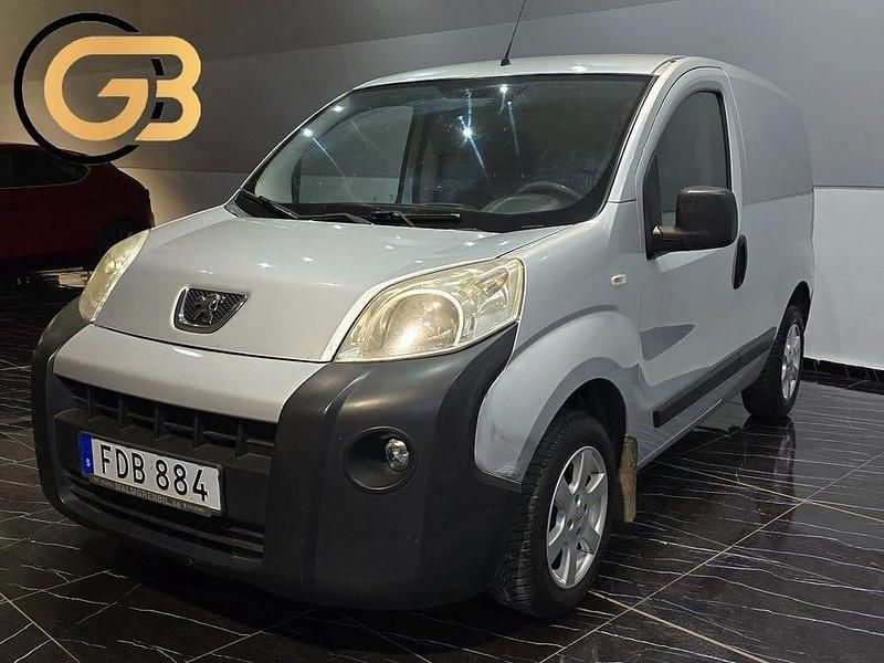 Ljusgrå (grå) Begagnad 2008 Peugeot Bipper Van | 39 900 kr (Lite dyr) - Bild 1/4