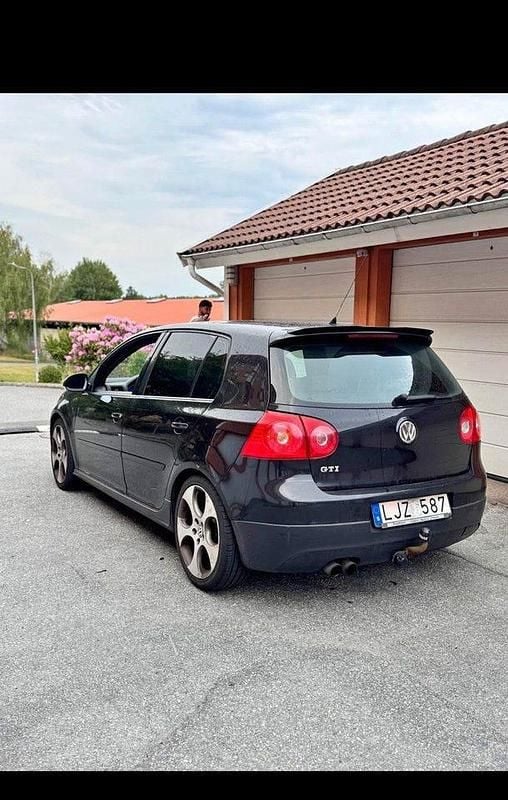 Begagnad 2009 VW Golf VI GTI Halvkombi | 70 000 kr (Superpris) - Bild 1/3