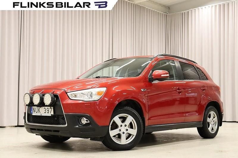 Mörkröd Begagnad 2011 Mitsubishi ASX SUV | 49 900 kr (Marknadspris) - Bild 1/4