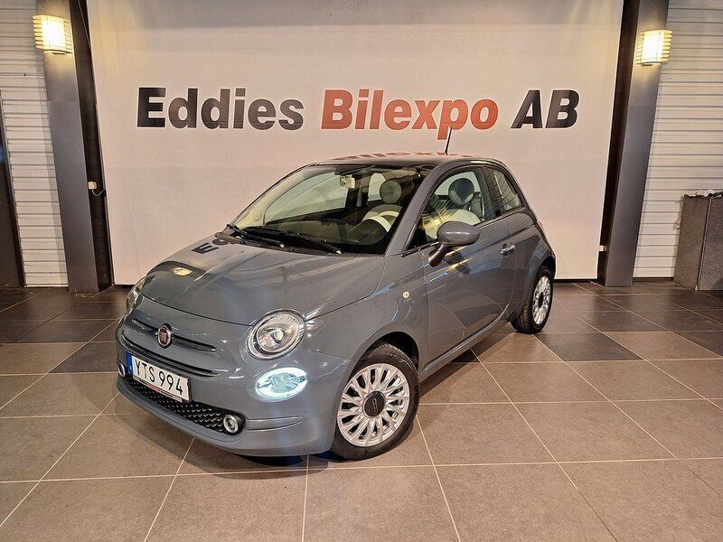 Grå Begagnad 2018 Fiat 500 Lounge Halvkombi | 109 900 kr (Lite dyr) - Bild 1/4