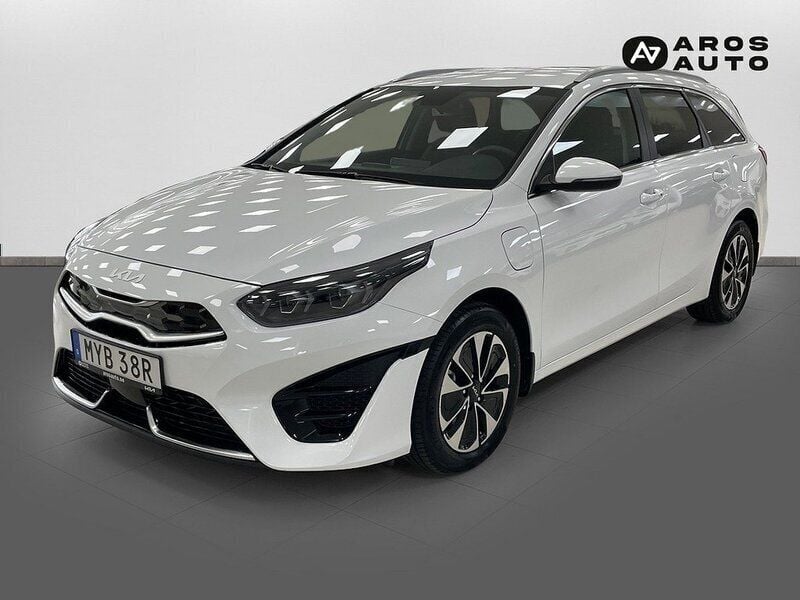 Vit Begagnad 2024 Kia Ceed Sportswagon Advance Kombi | 309 000 kr (Dyr) - Bild 1/4