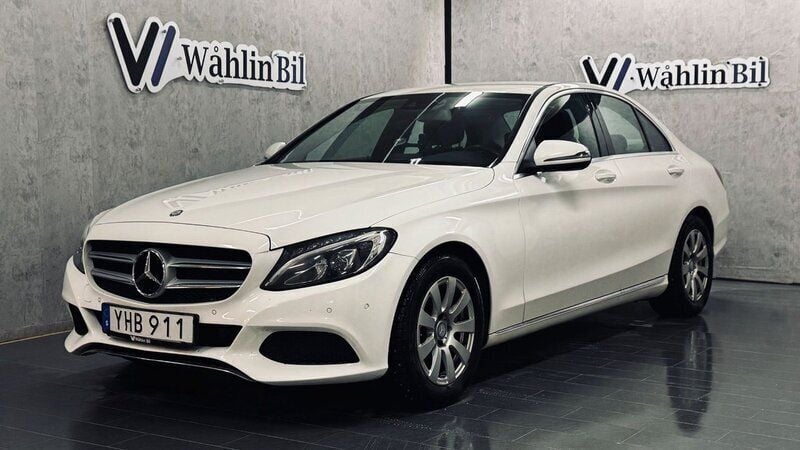 Vit Begagnad 2016 Mercedes C220 Avantgarde Sedan | 209 900 kr (Marknadspris) - Bild 1/4
