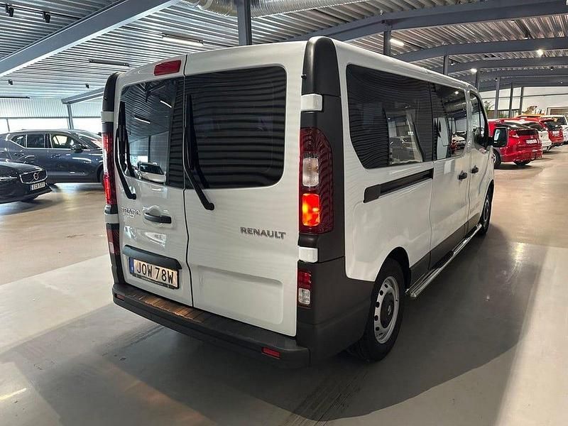 Begagnad Renault Trafic 146 HK (107 kW) 2020 Vit Minibuss