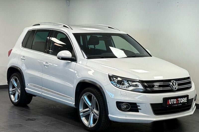 Vit Begagnad 2013 VW Tiguan R-line SUV | 99 900 kr (Lite dyr) - Bild 1/4
