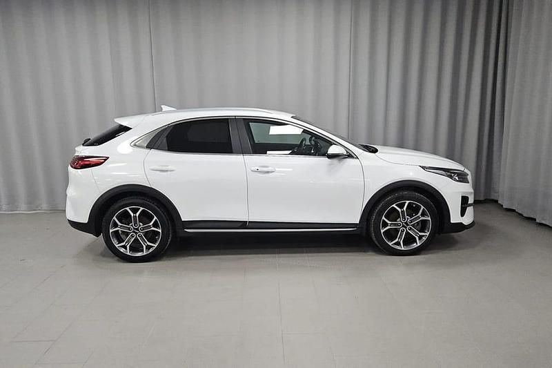 Begagnad Kia XCeed 143 HK (105 kW) 2022 Vit SUV